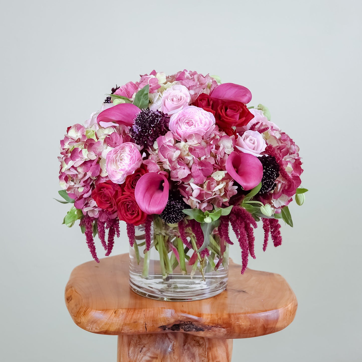 Velvet Harbor – Lush Round Centerpiece