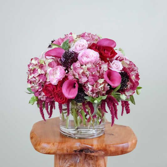 Velvet Harbor – Lush Round Centerpiece