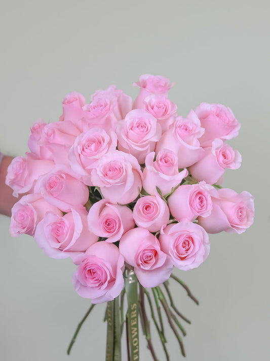 Pink Glow – Rose Bouquet