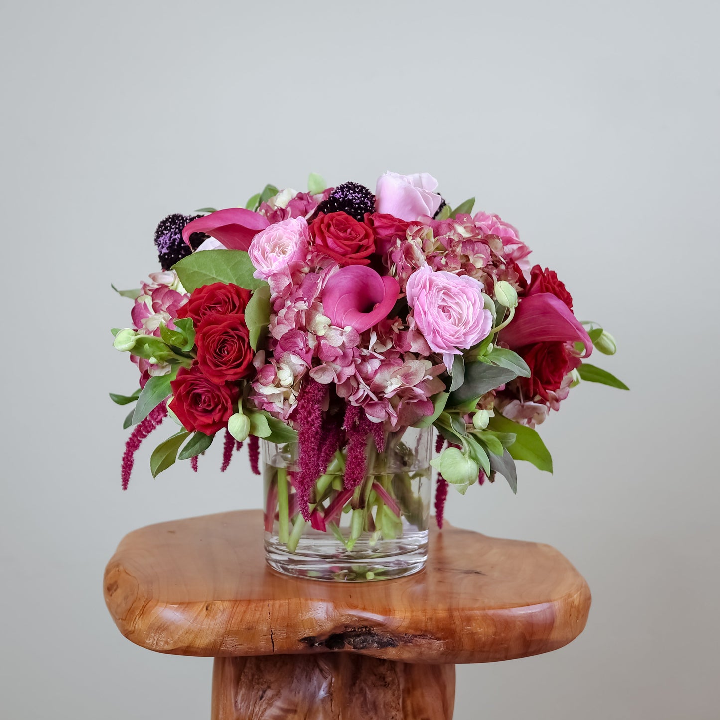 Velvet Harbor – Round Centerpiece